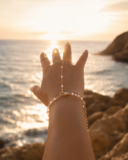 Noa Hand Chain