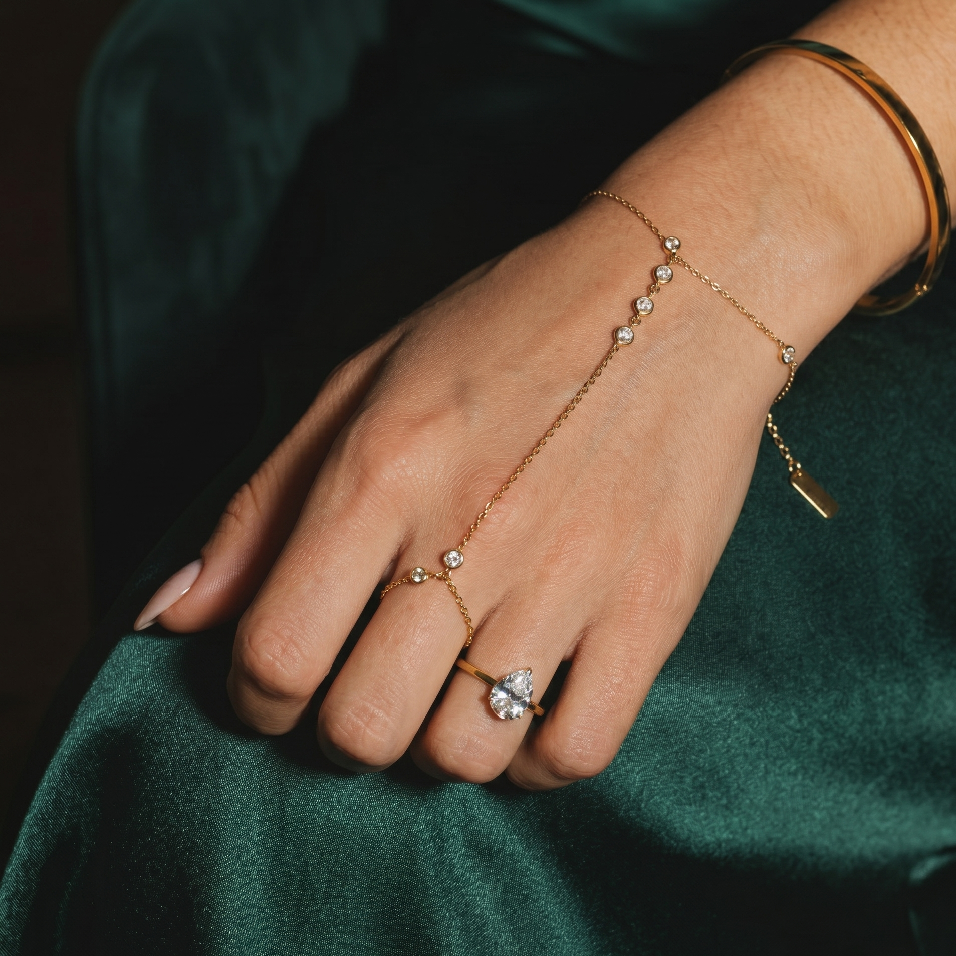 Amara Hand Chain